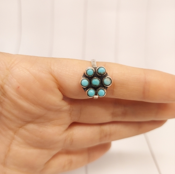 Beautiful Dainty Turquoise Cluster Ring - Picture 10 of 10